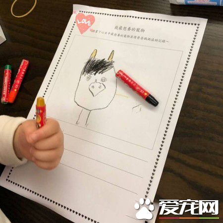 4歲妹妹畫黑柴 本尊問號：哪里像了啊