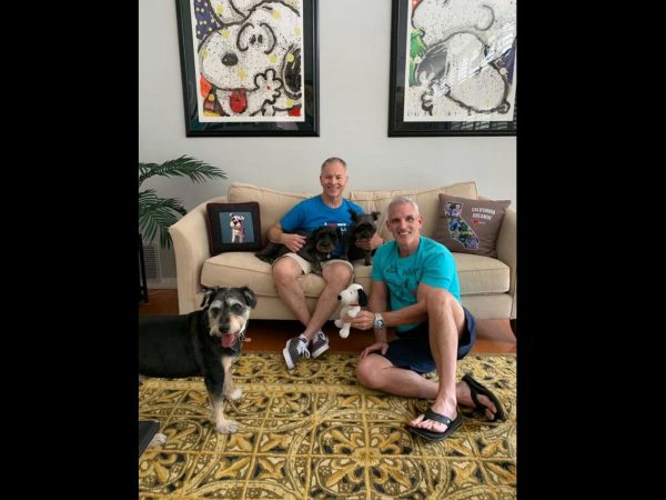 在停止呼吸前為愛犬找到新家 漸凍人無憾離開人世