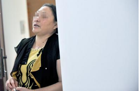 嬰兒車撞上寵物泰迪狗 狗主人索道歉被拒引激烈沖突