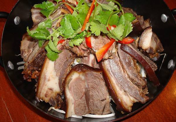 狗吃狗肉嗎