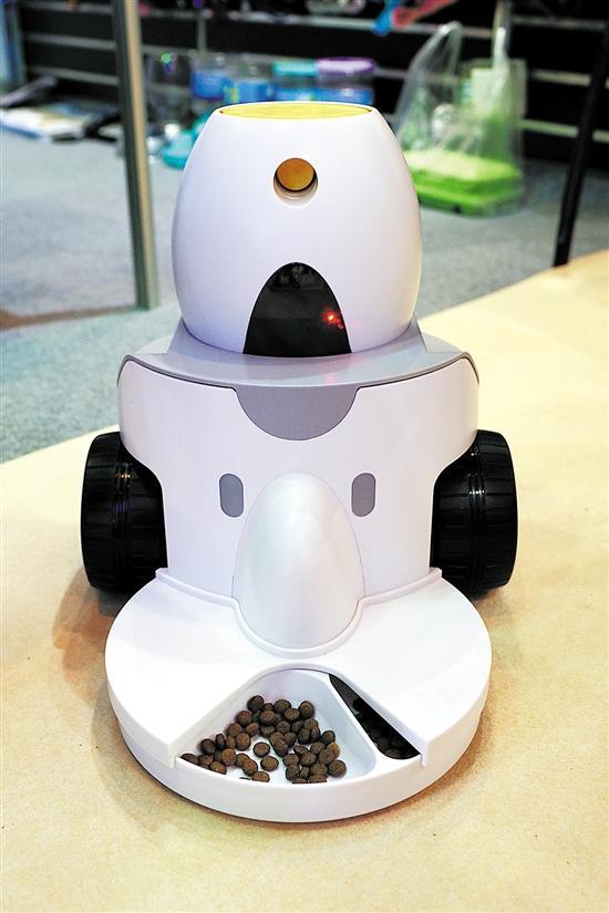 喂食機器人給寵物定時喂食 1680元高價仍然有買家