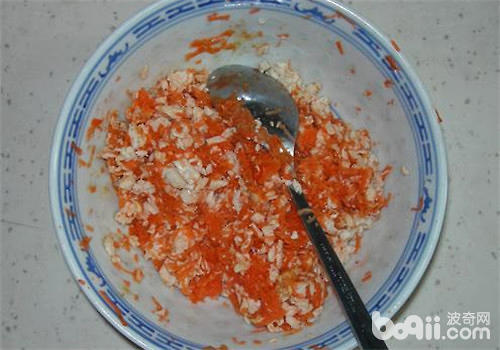 【美食攻略】自制貓咪雞肉胡蘿卜拌飯