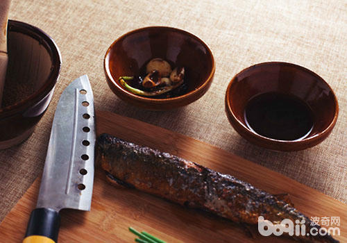 【美食攻略】自制貓咪的秋刀魚飯