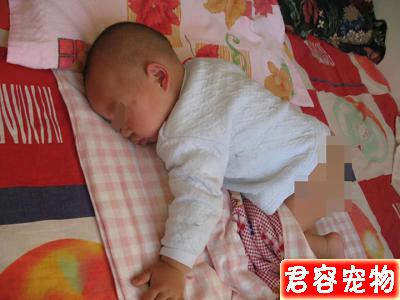新生兒到底該怎么照顧？是隨意放養，還是如若珍寶的守護？