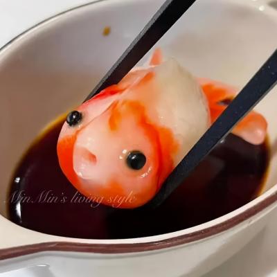 哈哈我笑到隔壁院子的哈士奇要和我拜把子